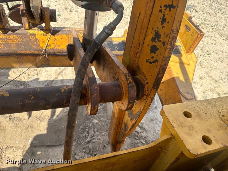 image for item EH3852 1971 Caterpillar  D8H dozer