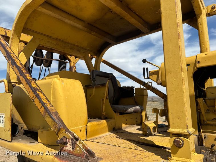 image for item EH3852 1971 Caterpillar  D8H dozer