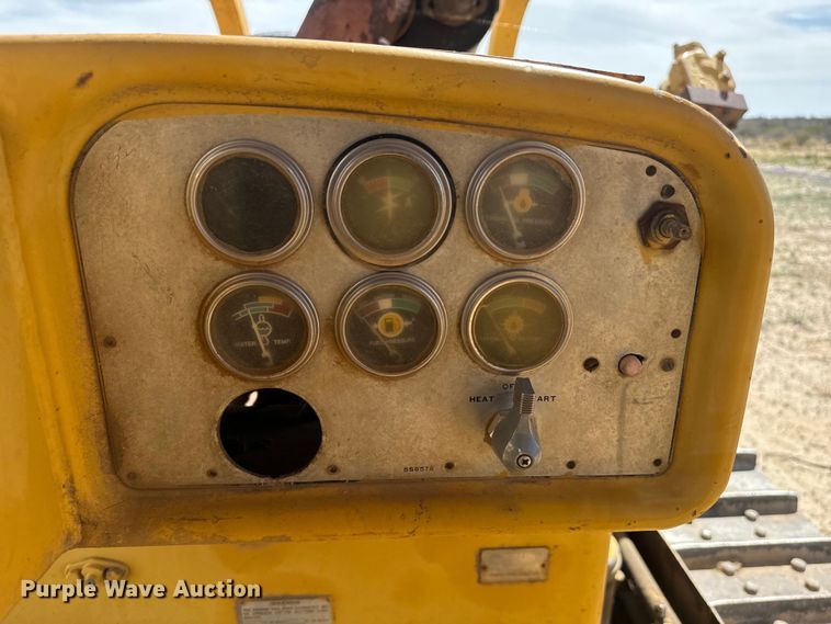 image for item EH3852 1971 Caterpillar  D8H dozer