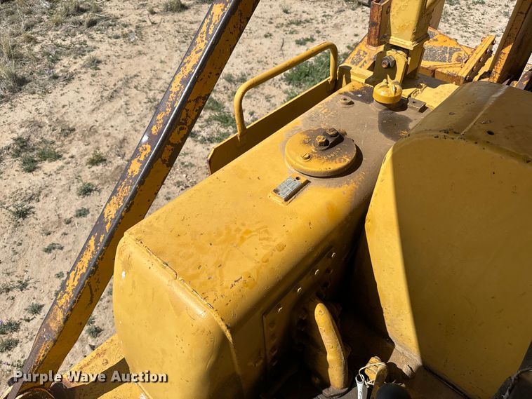 image for item EH3852 1971 Caterpillar  D8H dozer