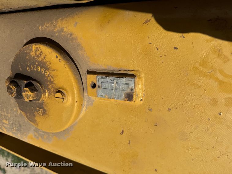 image for item EH3852 1971 Caterpillar  D8H dozer