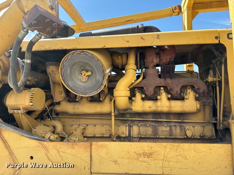 image for item EH3852 1971 Caterpillar  D8H dozer