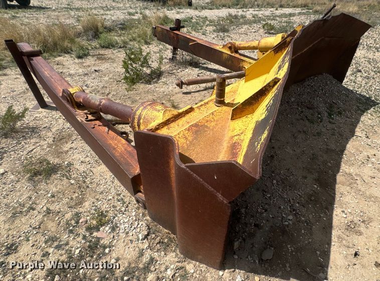 image for item EH3852 1971 Caterpillar  D8H dozer