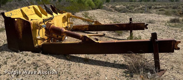 image for item EH3852 1971 Caterpillar  D8H dozer