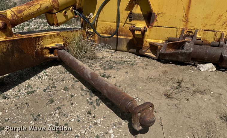 image for item EH3852 1971 Caterpillar  D8H dozer