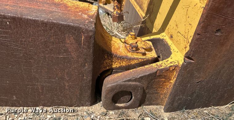 image for item EH3852 1971 Caterpillar  D8H dozer