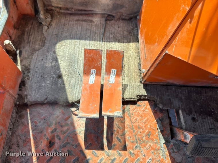 image for item EH5337 2014 Broce KR350 broom