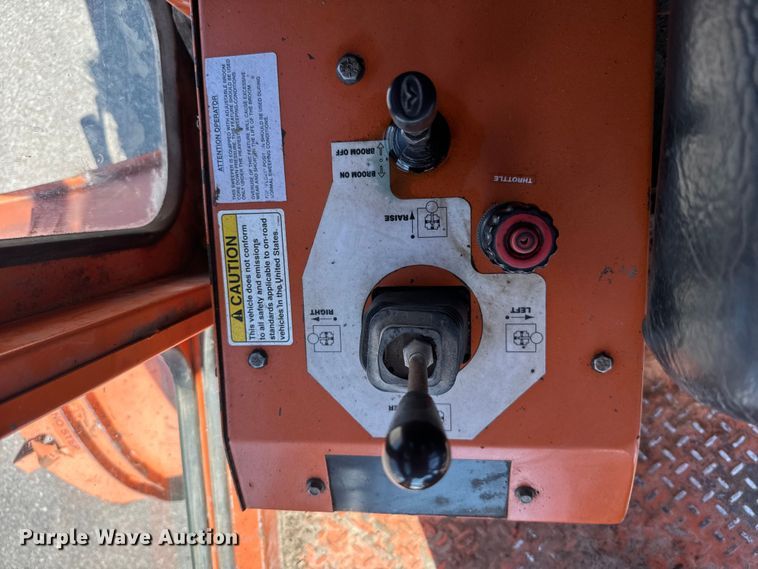 image for item EH5337 2014 Broce KR350 broom