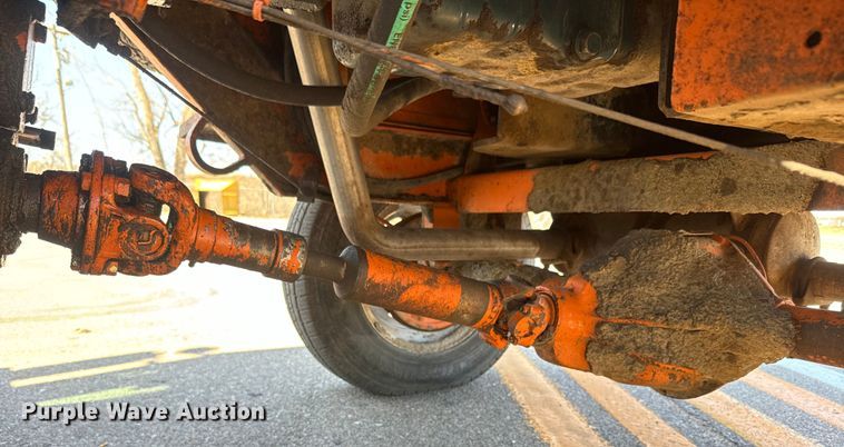 image for item EH5337 2014 Broce KR350 broom