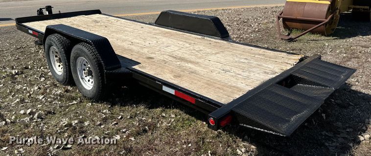 image for item EH5338 2004 Titan tilt deck equipment trailer