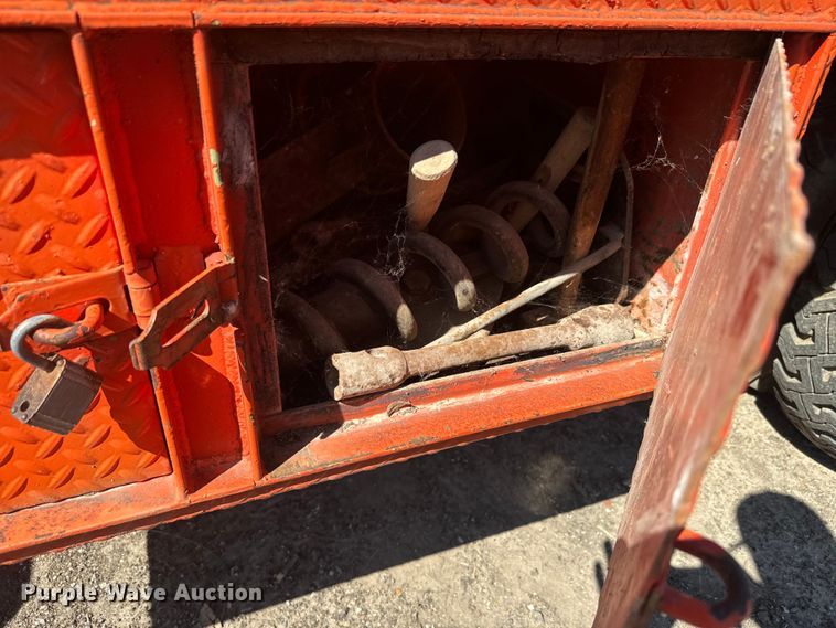 image for item EH5340 1973 International  Loadstar 1600 drilling rig truck