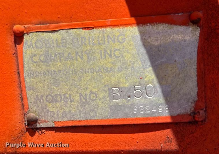 image for item EH5340 1973 International  Loadstar 1600 drilling rig truck