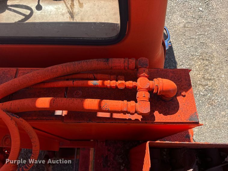 image for item EH5340 1973 International  Loadstar 1600 drilling rig truck