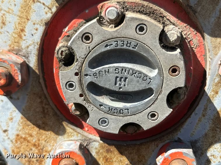 image for item EH5340 1973 International  Loadstar 1600 drilling rig truck