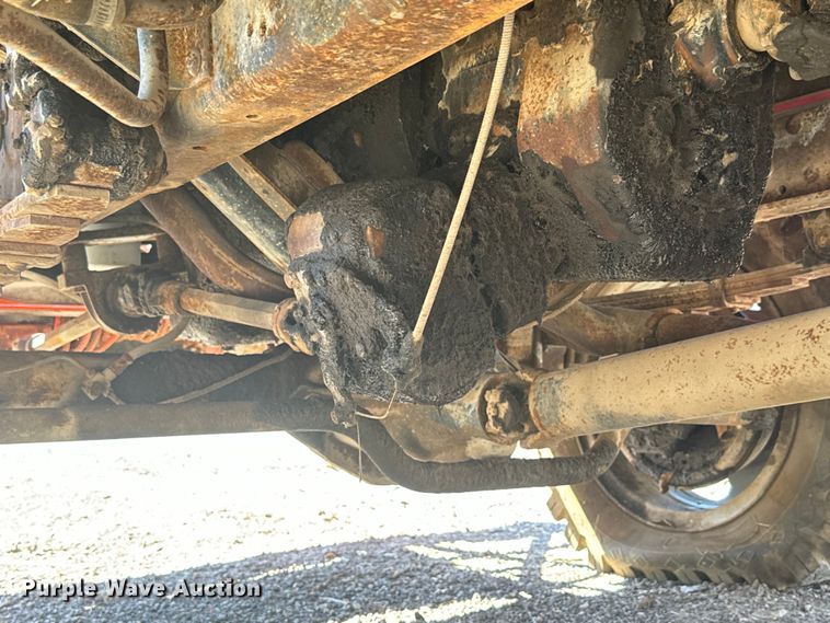 image for item EH5340 1973 International  Loadstar 1600 drilling rig truck