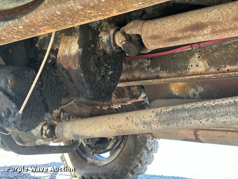 image for item EH5340 1973 International  Loadstar 1600 drilling rig truck