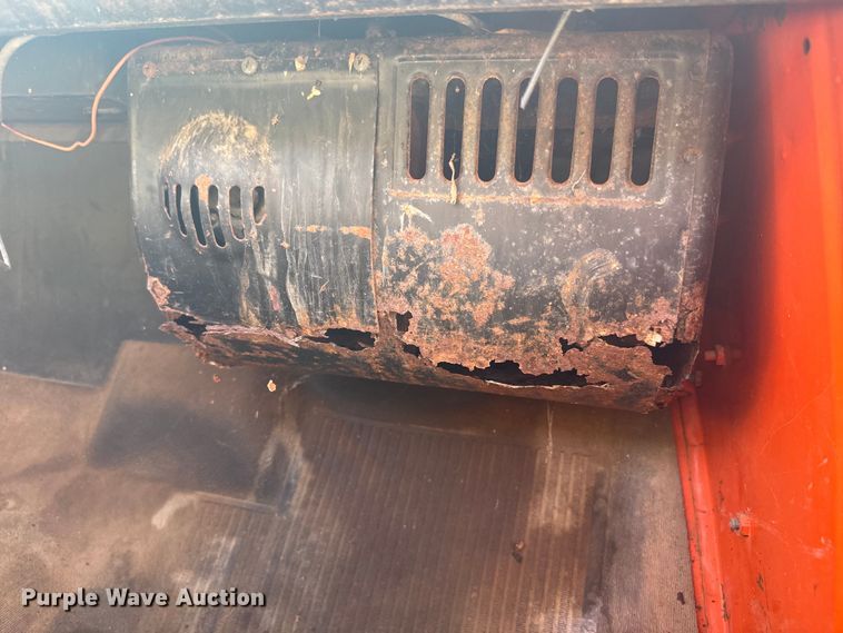 image for item EH5340 1973 International  Loadstar 1600 drilling rig truck