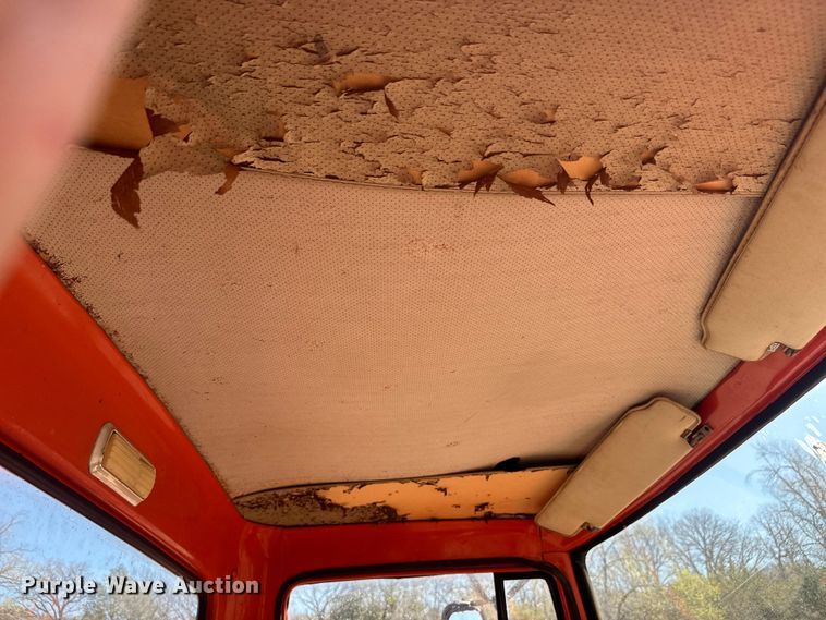 image for item EH5340 1973 International  Loadstar 1600 drilling rig truck