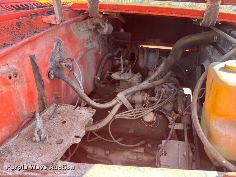 image for item EH5340 1973 International  Loadstar 1600 drilling rig truck