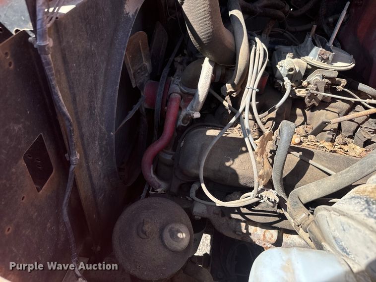 image for item EH5340 1973 International  Loadstar 1600 drilling rig truck