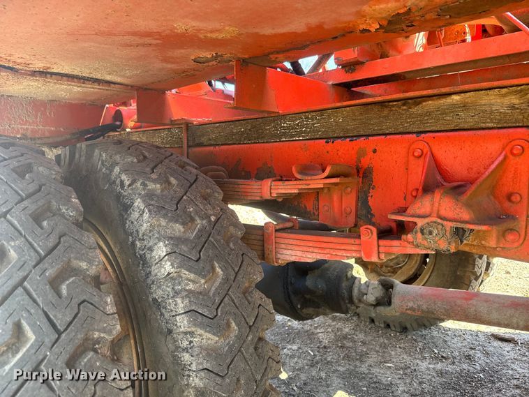 image for item EH5340 1973 International  Loadstar 1600 drilling rig truck