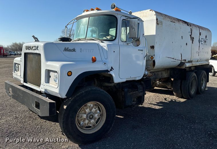 image for item EH5353 1980 Mack water truck