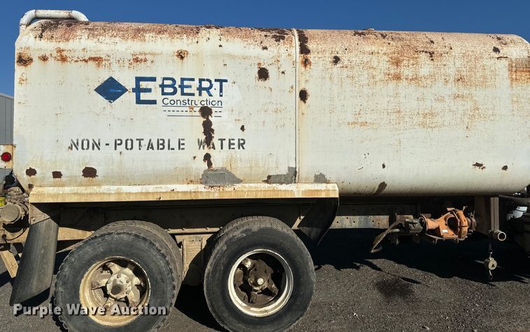 image for item EH5353 1980 Mack water truck