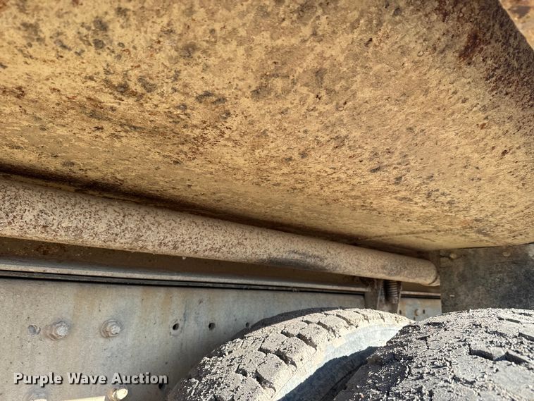 image for item EH5353 1980 Mack water truck