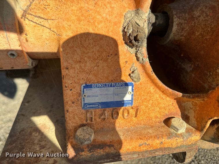 image for item EH5353 1980 Mack water truck