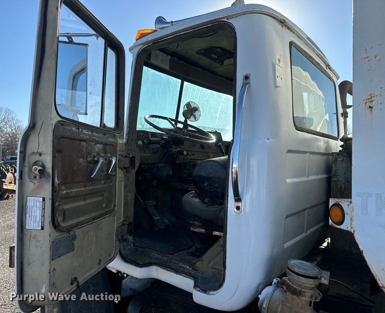 image for item EH5353 1980 Mack water truck