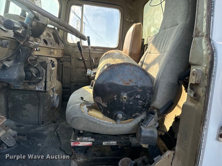 image for item EH5353 1980 Mack water truck