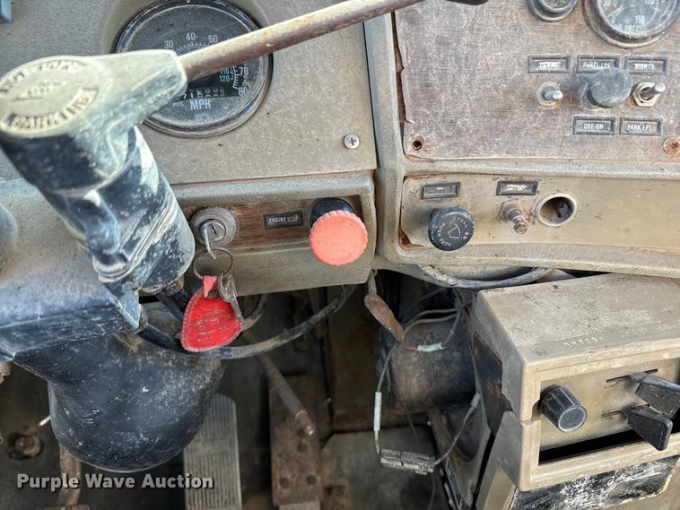 image for item EH5353 1980 Mack water truck