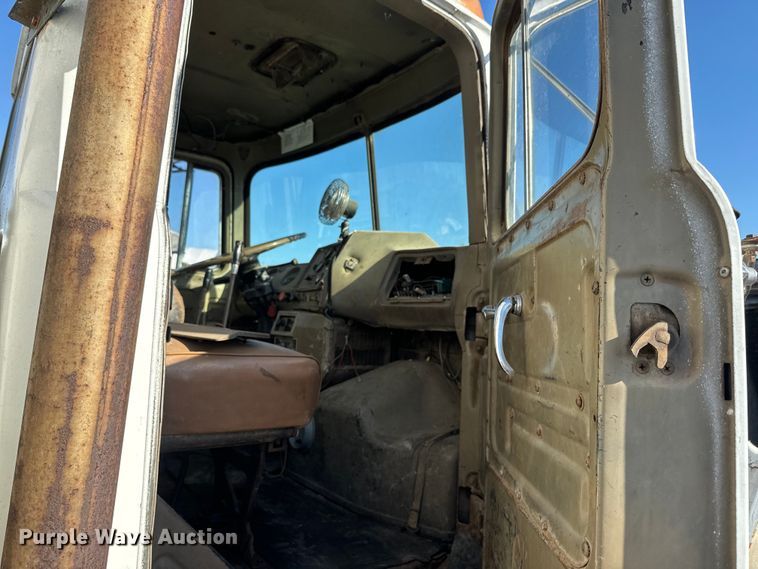 image for item EH5353 1980 Mack water truck