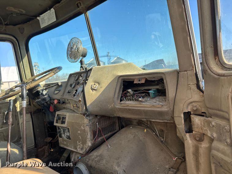 image for item EH5353 1980 Mack water truck