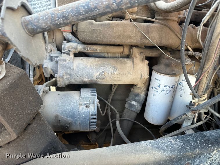 image for item EH5353 1980 Mack water truck