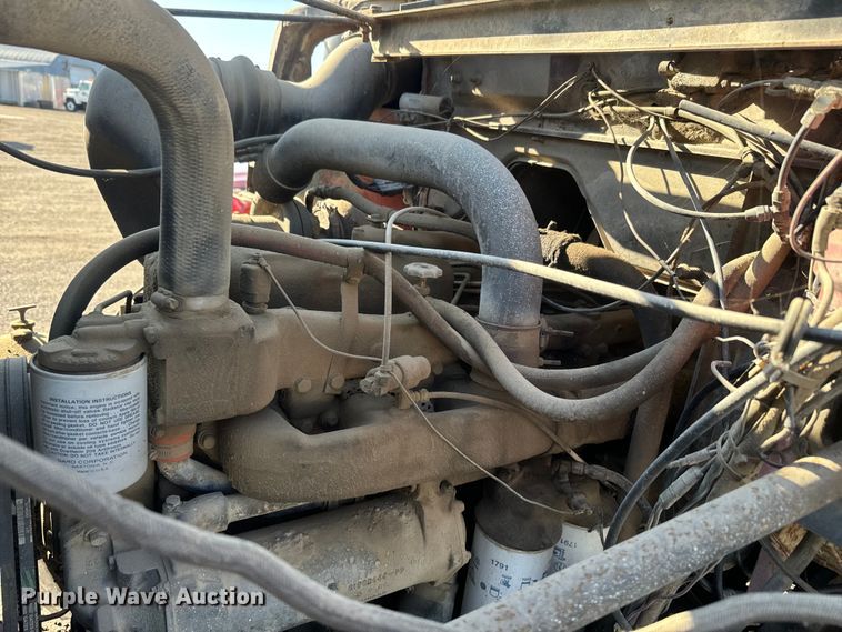 image for item EH5353 1980 Mack water truck