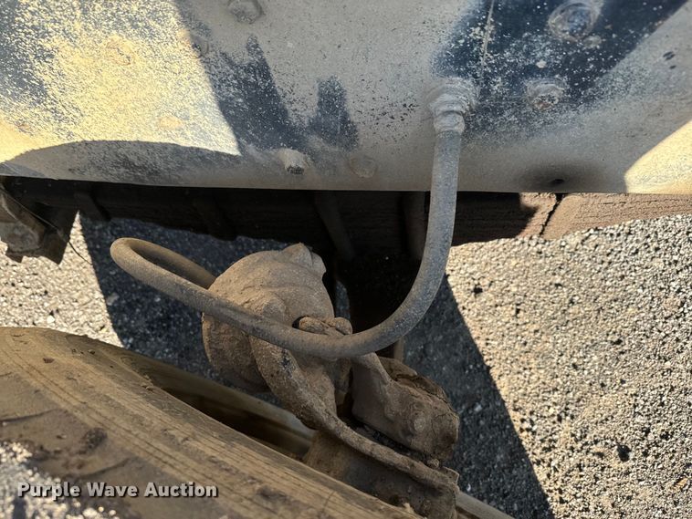 image for item EH5353 1980 Mack water truck