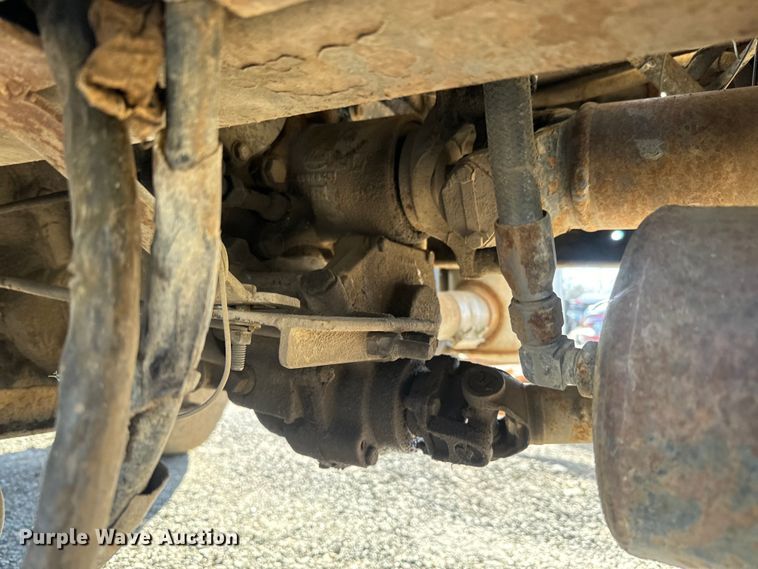 image for item EH5353 1980 Mack water truck