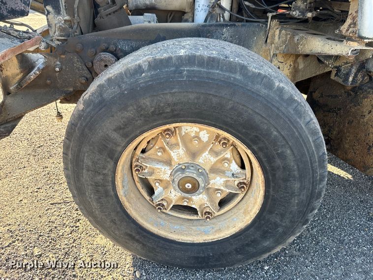 image for item EH5353 1980 Mack water truck