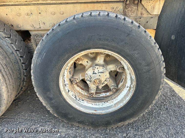 image for item EH5353 1980 Mack water truck