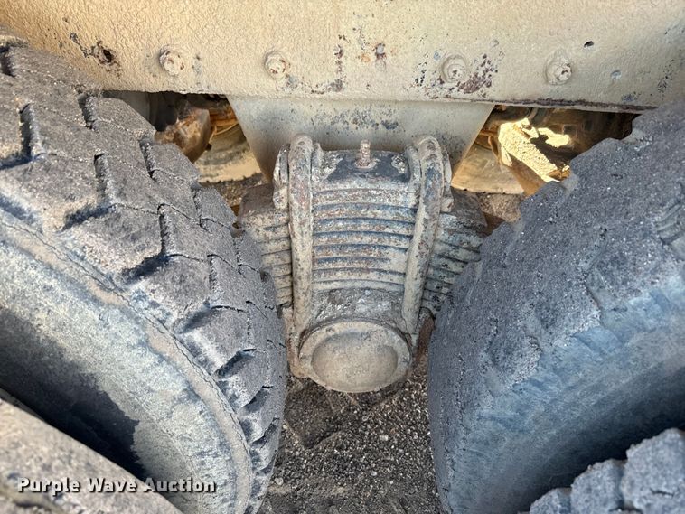 image for item EH5353 1980 Mack water truck