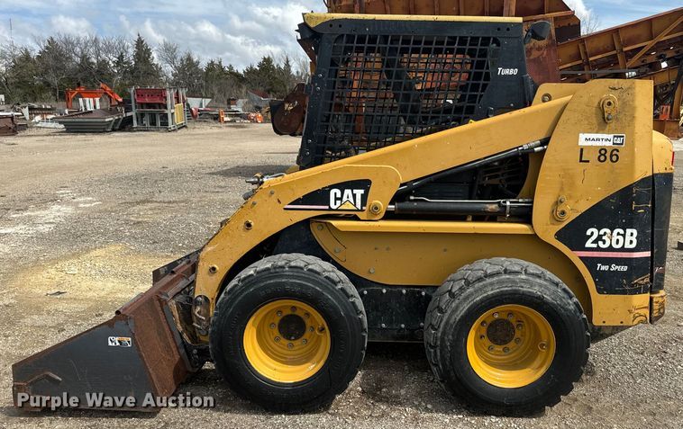 image for item EH5370 2006 Caterpillar 236B skid steer loader