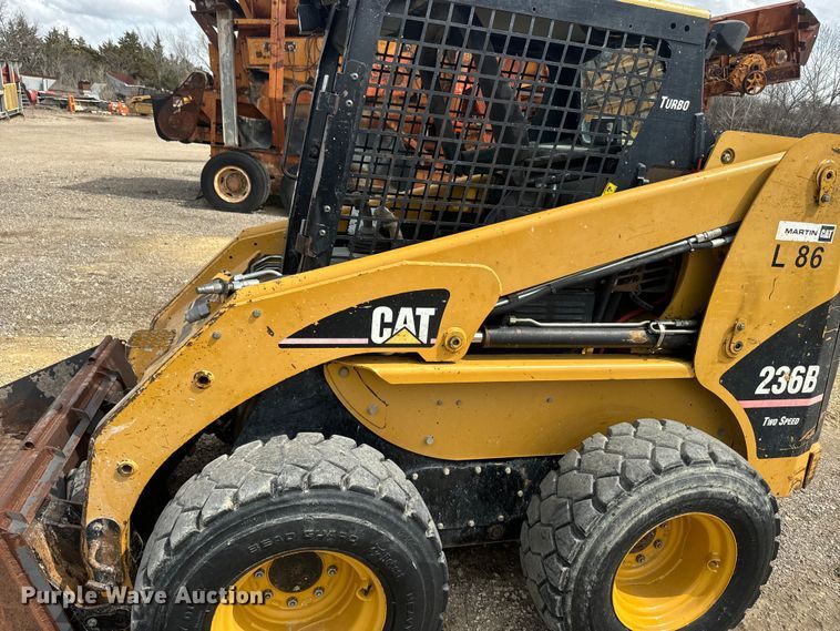image for item EH5370 2006 Caterpillar 236B skid steer loader