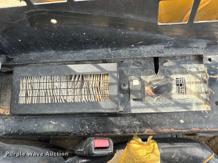 image for item EH5370 2006 Caterpillar 236B skid steer loader