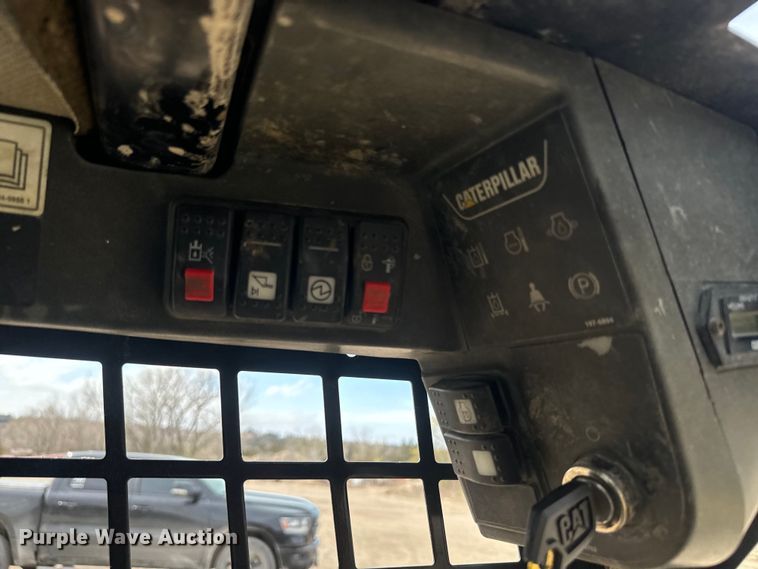 image for item EH5370 2006 Caterpillar 236B skid steer loader