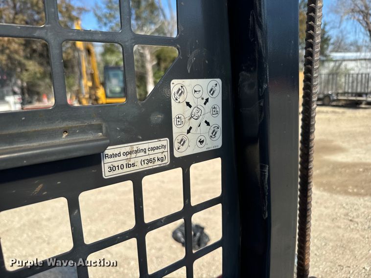 image for item EH5386 2011 Kubota SVL90 tracked skid steer loader