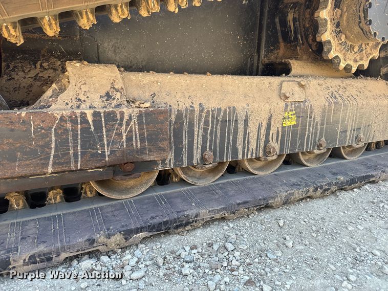 image for item EH5386 2011 Kubota SVL90 tracked skid steer loader