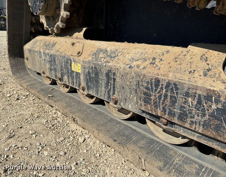 image for item EH5386 2011 Kubota SVL90 tracked skid steer loader