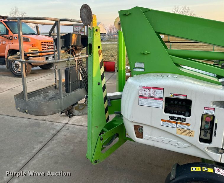 image for item EH6585 2017 Nifty TM42T boom lift