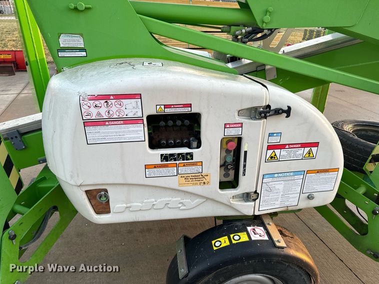 image for item EH6585 2017 Nifty TM42T boom lift